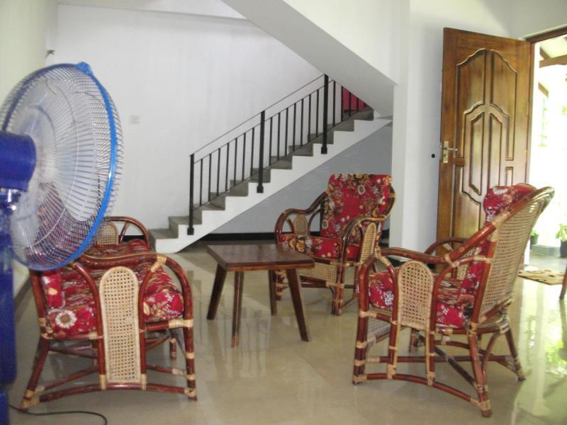 Chelli Homestay Негомбо Экстерьер фото
