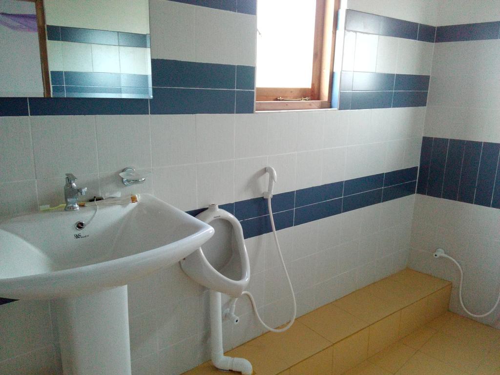 Chelli Homestay Негомбо Экстерьер фото
