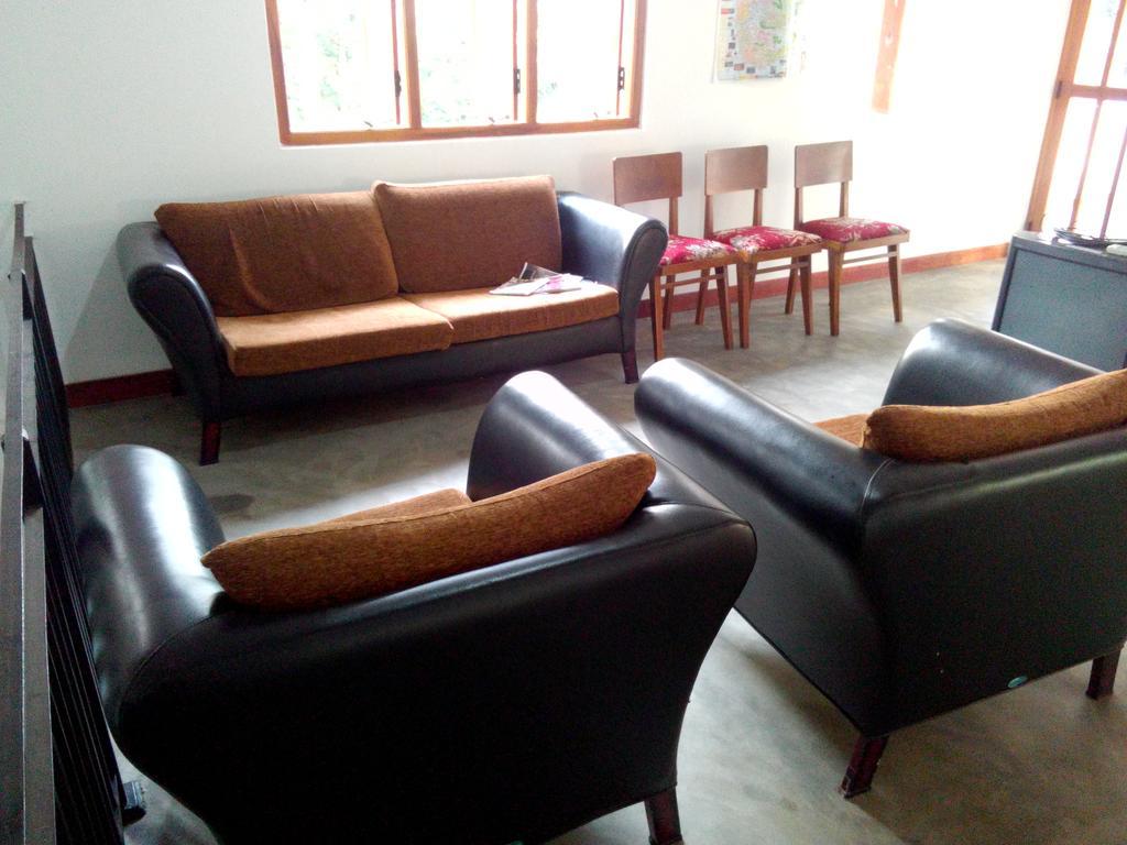 Chelli Homestay Негомбо Экстерьер фото