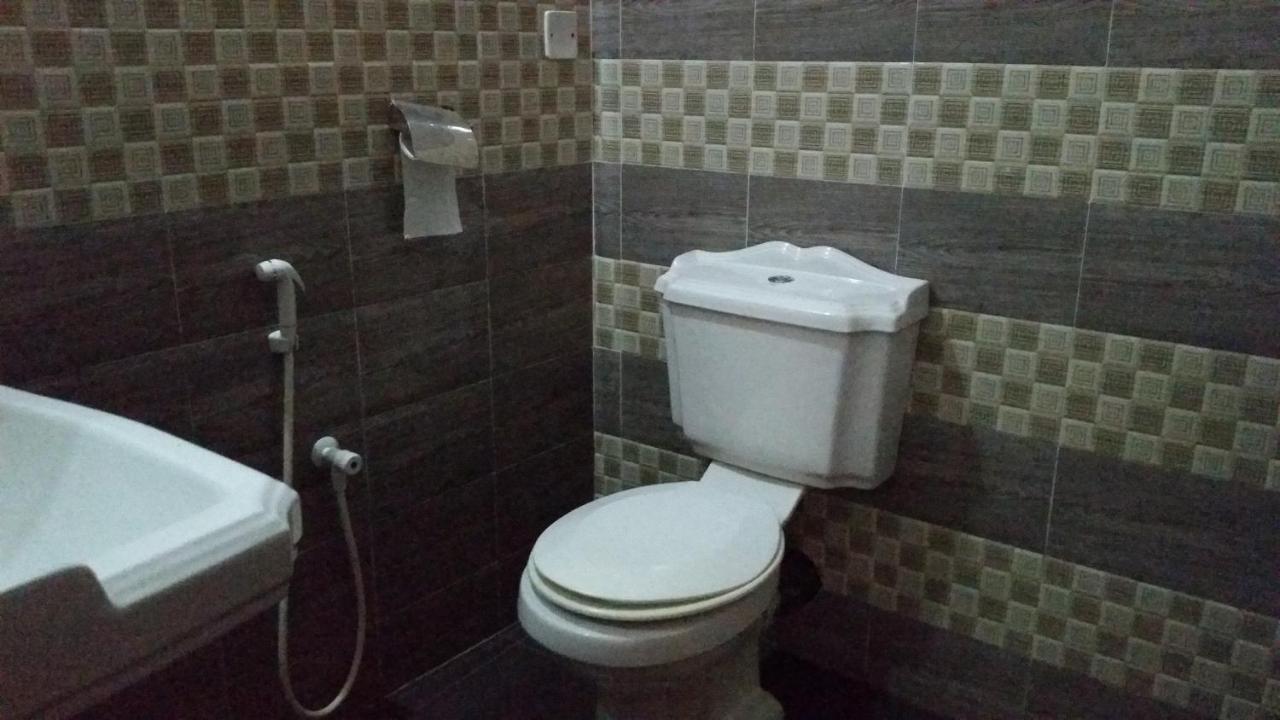 Chelli Homestay Негомбо Экстерьер фото